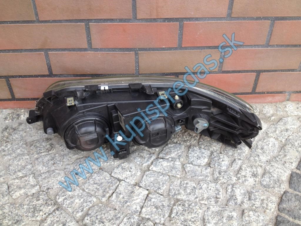 Predné pravé svetlo VOLVO V70 XC70 